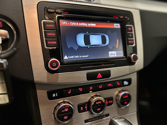 Volkswagen CC 19 of 22