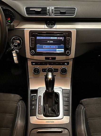 Volkswagen CC 15 of 22