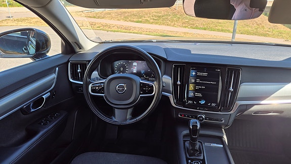 Volvo V90 7 of 14