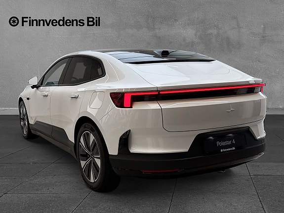 Polestar 4 3 of 7