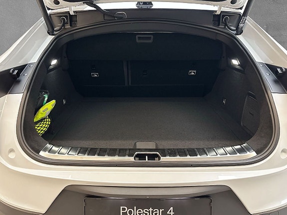 Polestar 4 7 of 7