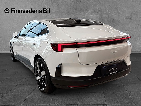 Polestar 4 3 of 7