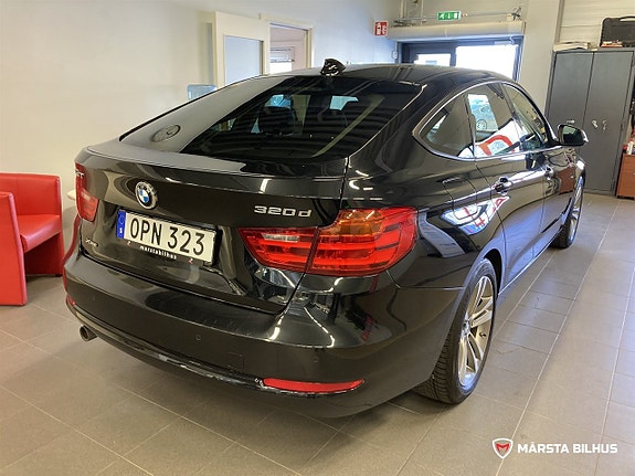 BMW 320 3 of 22