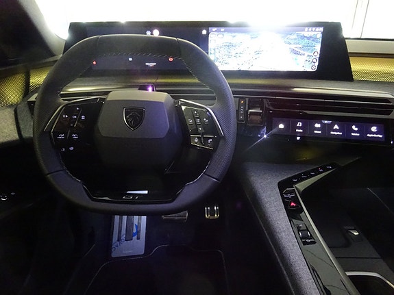 Peugeot 5008 4 of 8