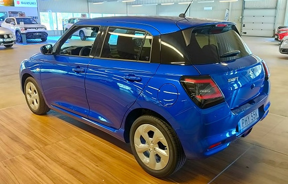 Suzuki Swift 3 of 8