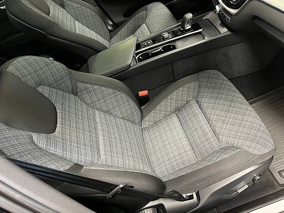 Volvo XC60 10 of 20