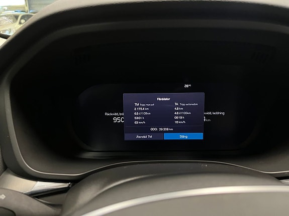 Volvo XC60 15 of 20