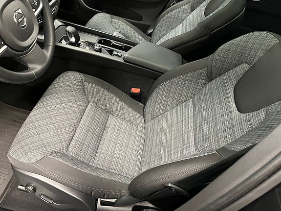 Volvo XC60 4 of 20