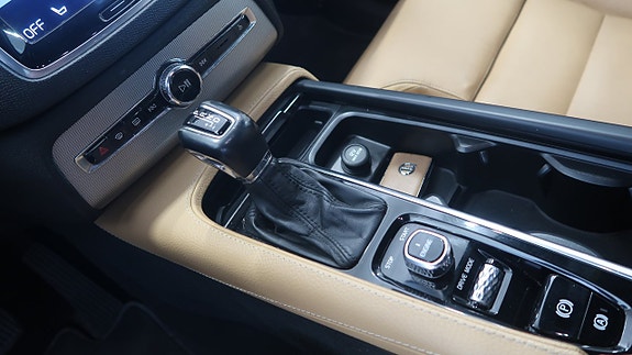 Volvo XC90 12 of 24