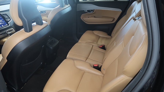 Volvo XC90 22 of 24
