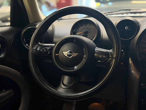 MINI Countryman Cooper D 9 of 23
