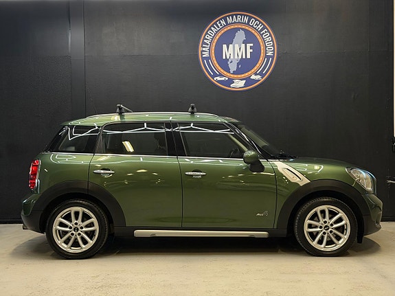 MINI Countryman Cooper D 2 of 23