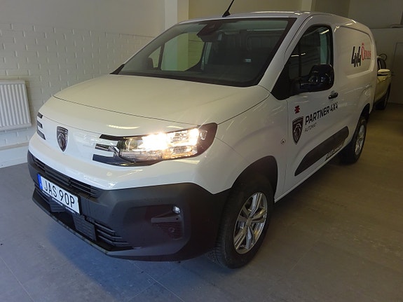 Peugeot Partner 2 of 10