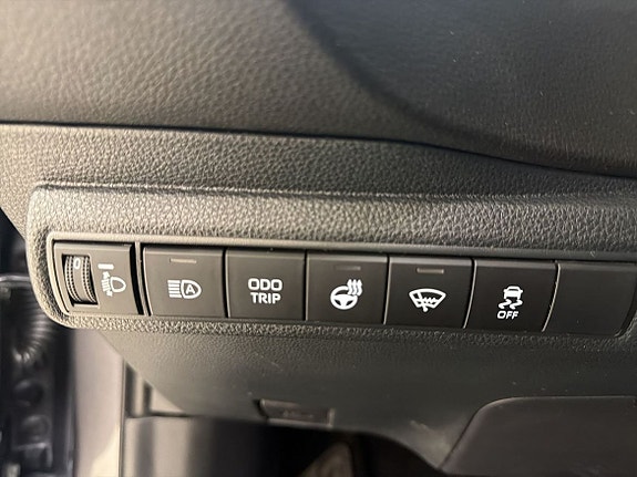 Toyota Corolla 11 of 13