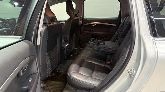 Volvo XC70 14 of 17