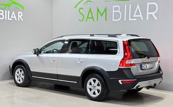 Volvo XC70 5 of 17