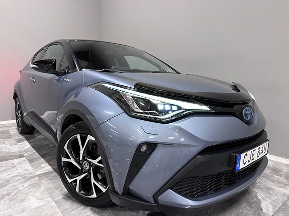 Toyota C-HR 2 of 29