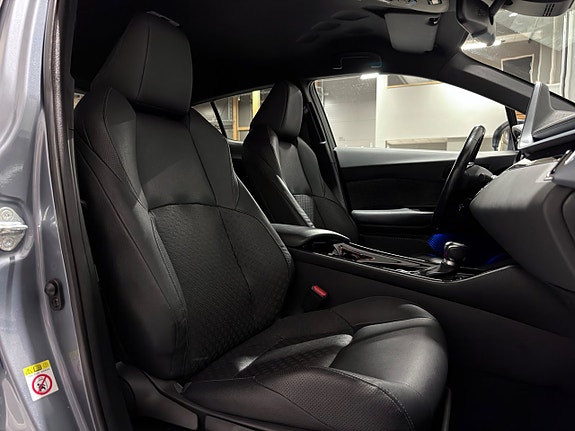 Toyota C-HR 26 of 29