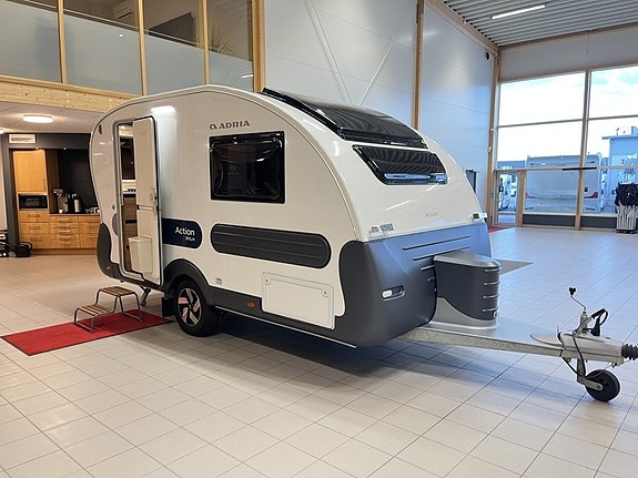 Adria ACTION 391 LH (TRUMA+Golvvärme+1 300kg) 2 of 20