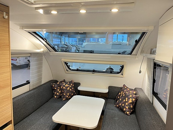 Adria ACTION 391 LH (TRUMA+Golvvärme+1 300kg) 10 of 20