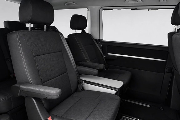 Volkswagen Multivan 11 of 24