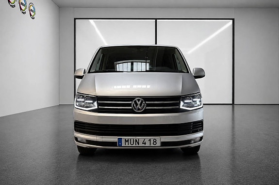 Volkswagen Multivan 5 of 24