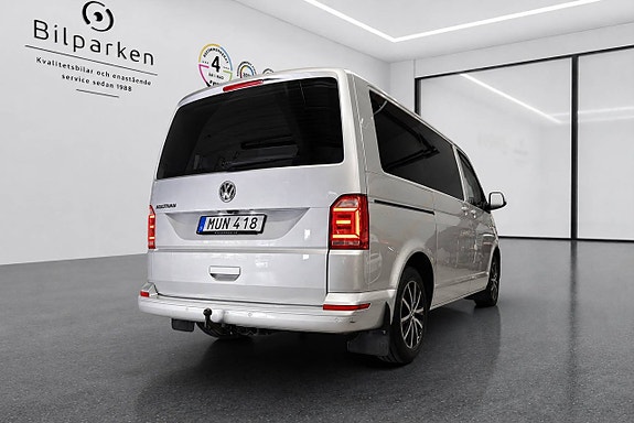Volkswagen Multivan 2 of 24