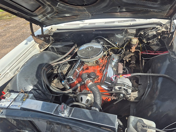 Chevrolet Impala 2 of 6