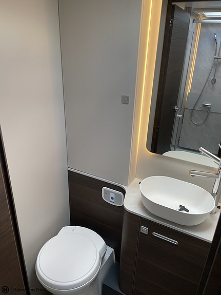 Adria Coral Supreme 670 SL 12 of 15