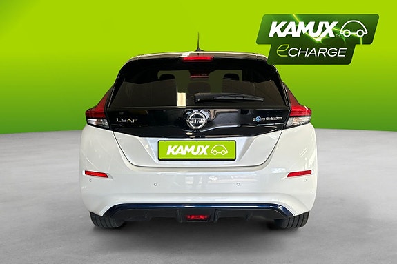 Nissan Leaf 5 of 23
