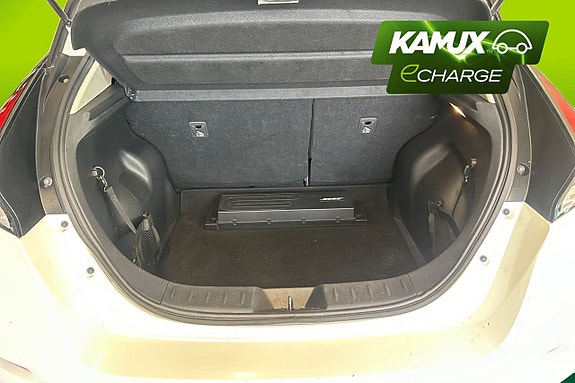 Nissan Leaf 16 of 23