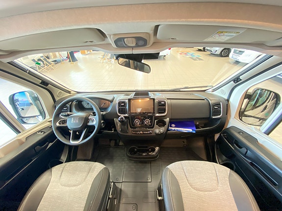 Adria COMPACT SELECT DL (2027 PÅ PLATS+Aut 140hk+Face-to-face-soffa+3 500 kg) 23 of 24