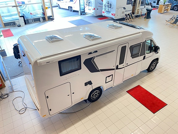 Adria COMPACT SELECT DL (2027 PÅ PLATS+Aut 140hk+Face-to-face-soffa+3 500 kg) 7 of 24