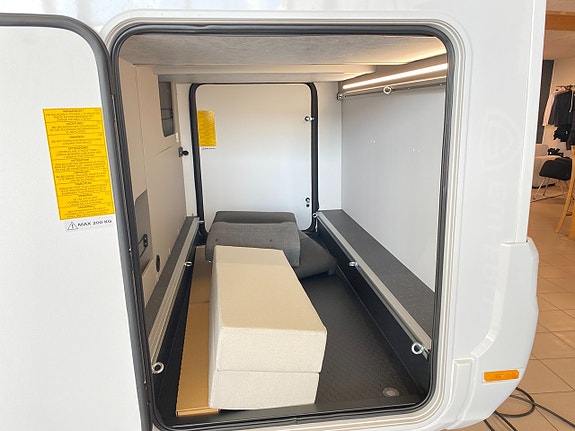 Adria COMPACT SELECT DL (2027 PÅ PLATS+Aut 140hk+Face-to-face-soffa+3 500 kg) 10 of 24