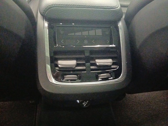 Volvo V60 22 of 24