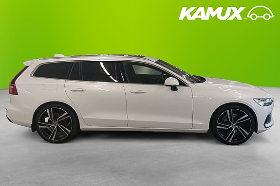 Volvo V60 2 of 24