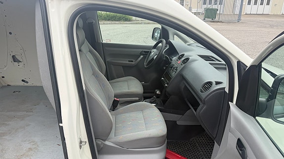 Volkswagen Caddy Maxi 6 of 10