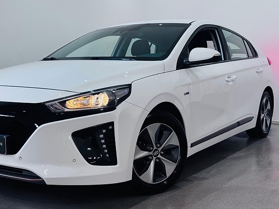 Hyundai IONIQ 3 of 23