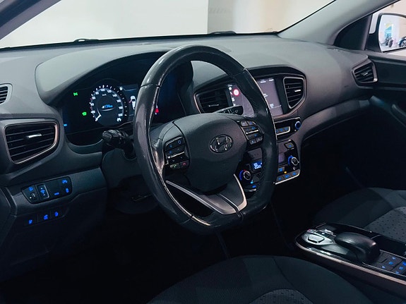Hyundai IONIQ 10 of 23