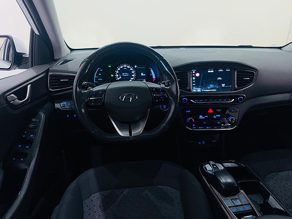 Hyundai IONIQ 21 of 23