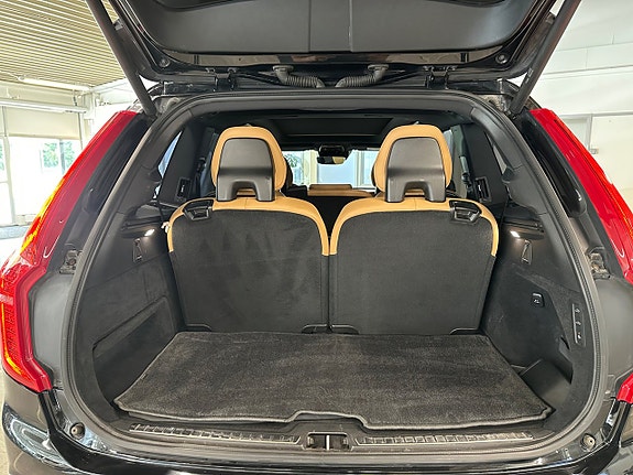 Volvo XC90 5 of 20