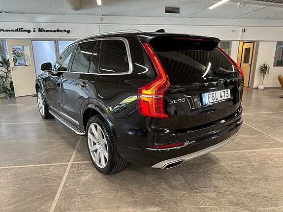 Volvo XC90 4 of 20