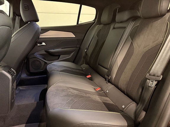 Peugeot 408 8 of 20