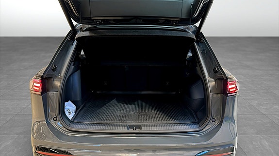 Volkswagen Tiguan 13 of 23