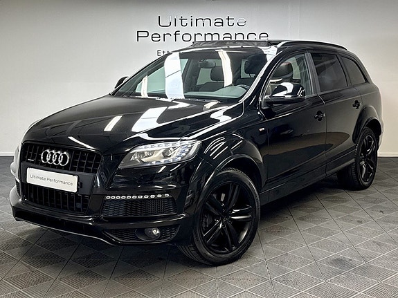 Audi Q7 2 of 24