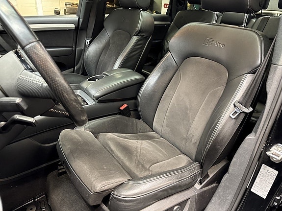 Audi Q7 12 of 24