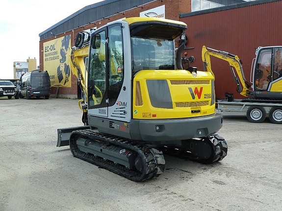 Wacker Neuson ET65 2 of 9