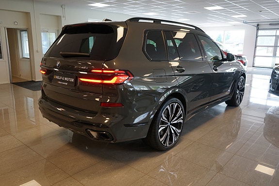 BMW X7 22 of 27