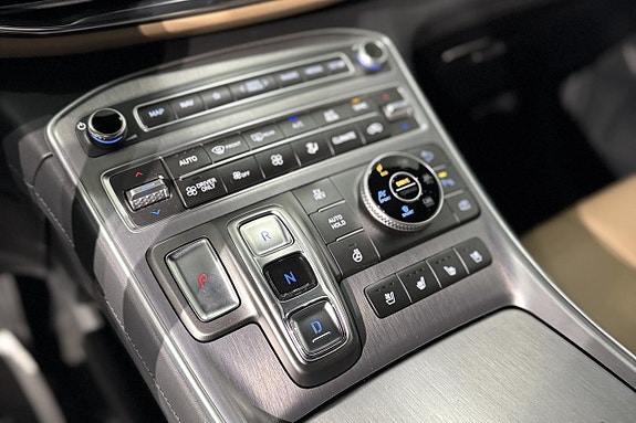 Hyundai Santa Fe 14 of 14