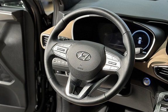 Hyundai Santa Fe 9 of 14